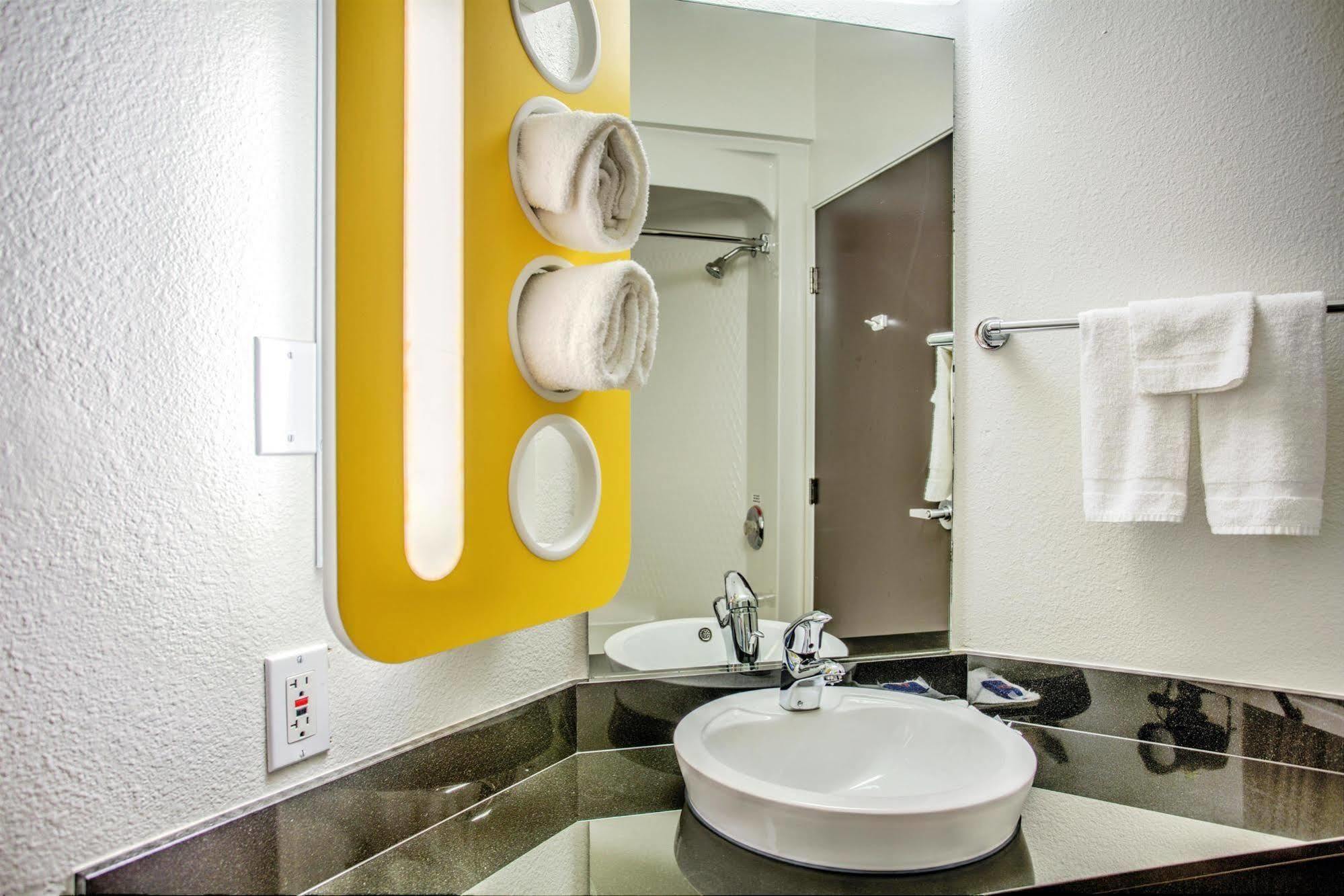 Hotel 6-missoula, Mt 4*